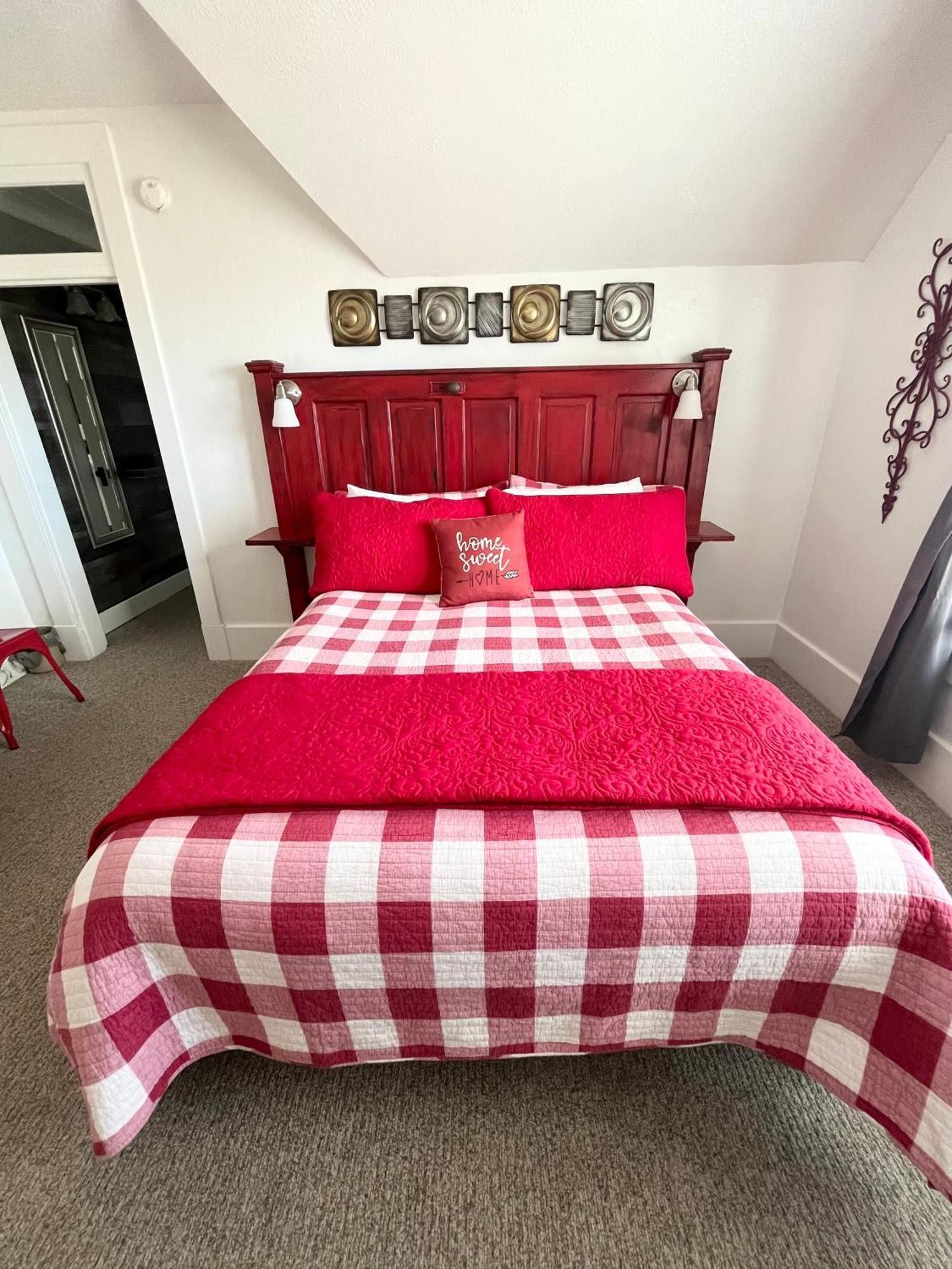 Hotel The House 3*