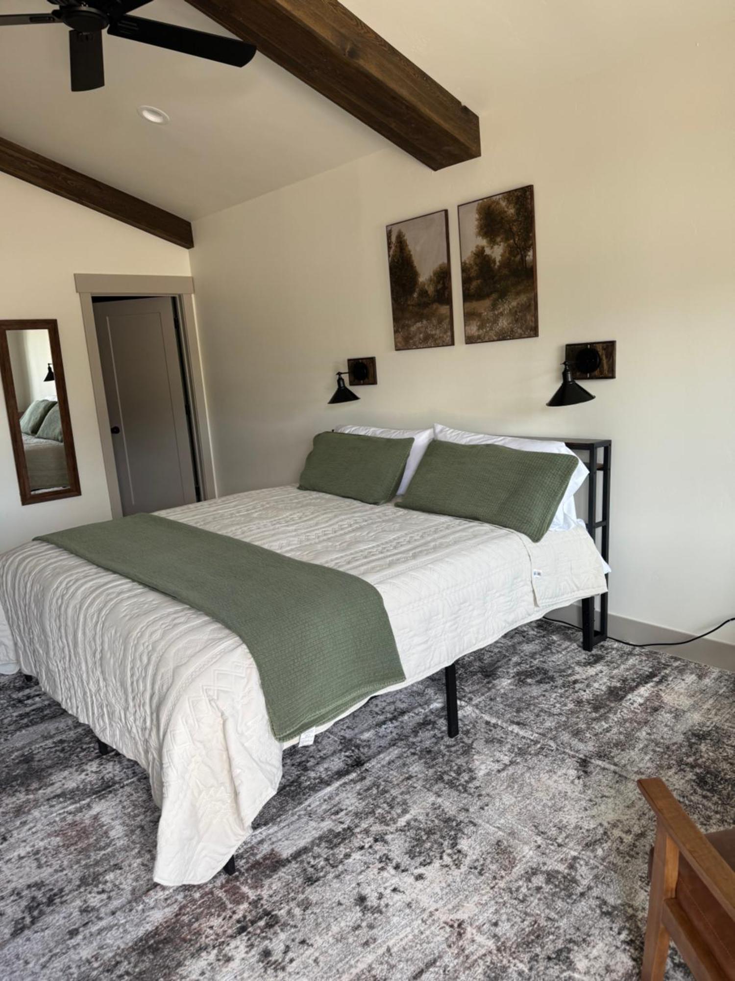 Hotel The House 3*
