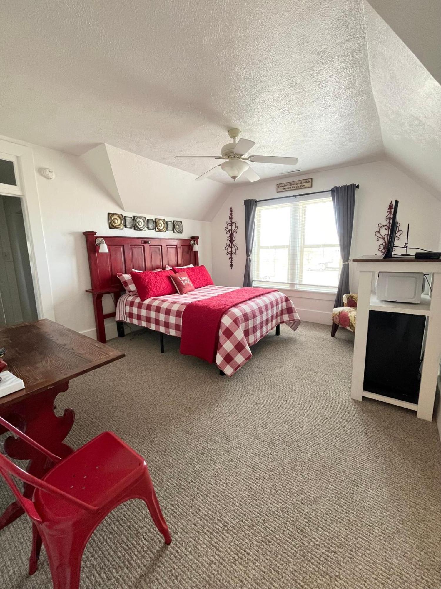 The House 3*
