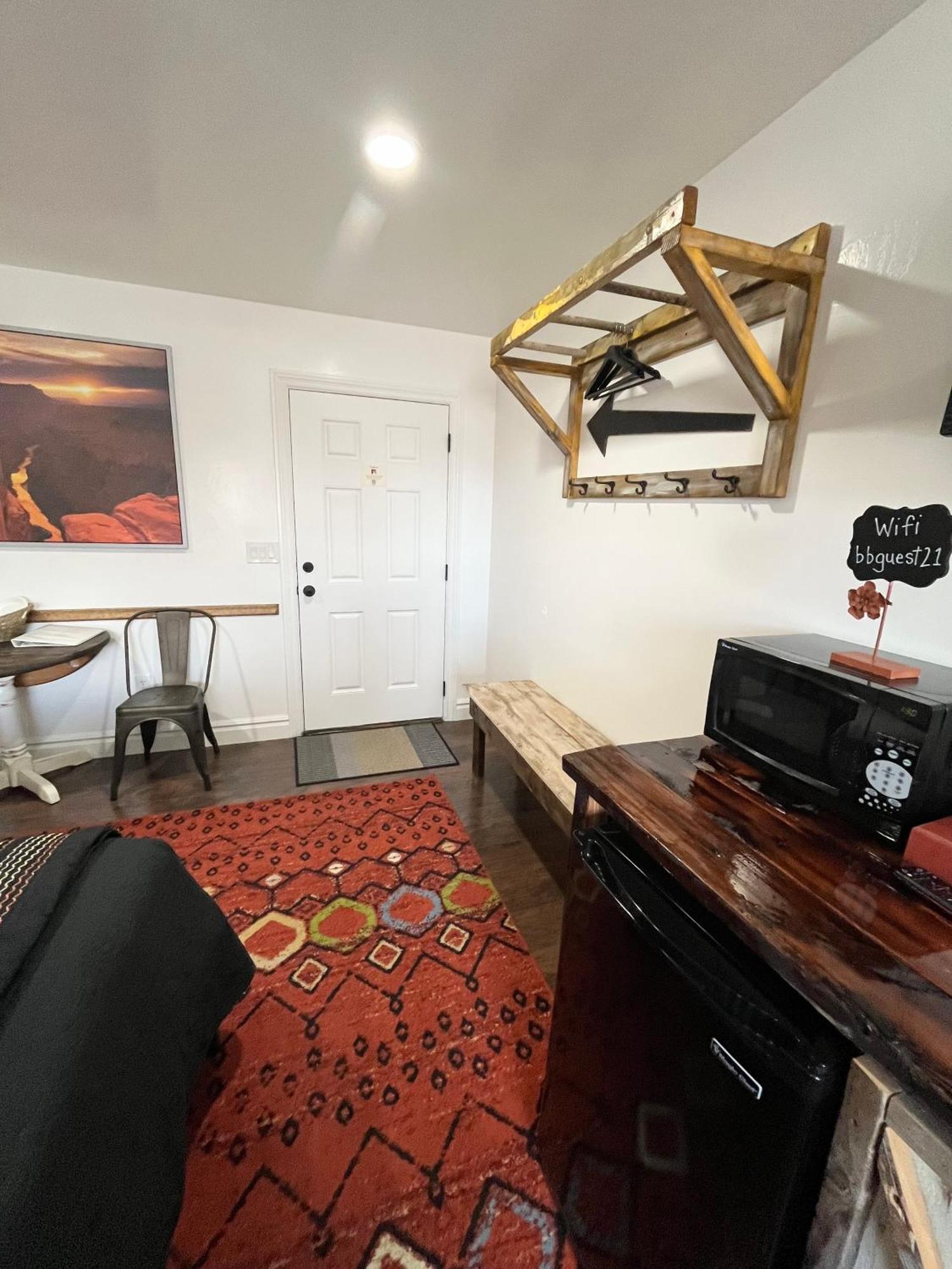 The House Hotel